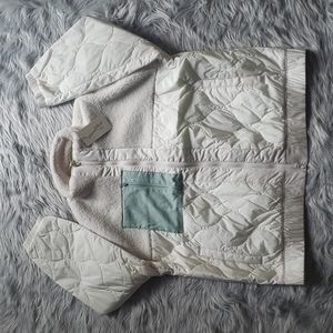 Universal Thread Women’s Faux Sherpa Double Zip Jacket Cream w/ Mint Interior